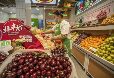 百果园与鲜丰水果 百亿赛道争锋，谁将摘得“零售第一股”桂冠？